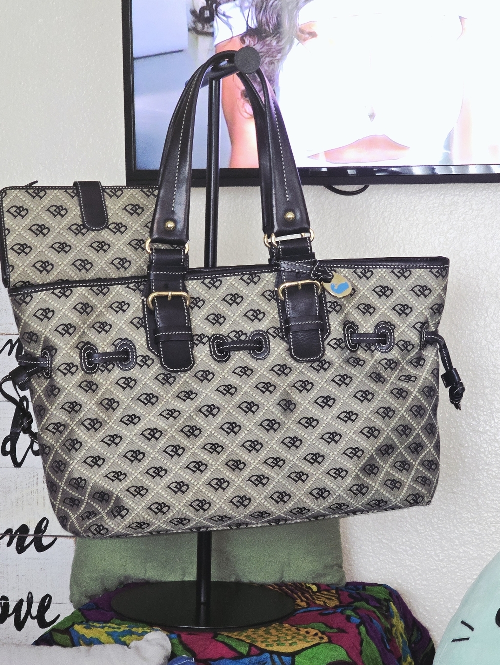 🦆Dooney & Bourke Monogram Tote & Wallet